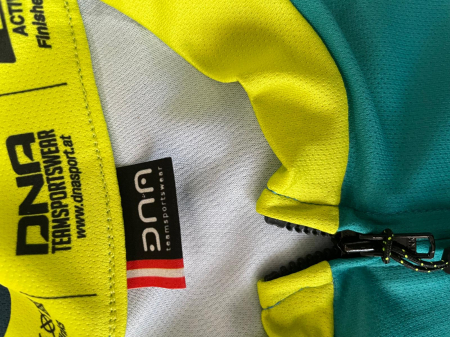 Tricou                         L [2]