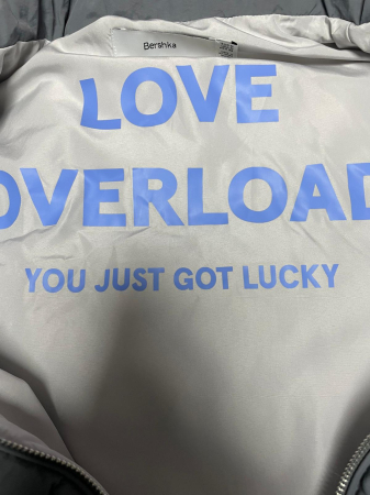 Bershka vesta                       M/L [2]