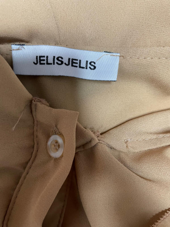 Jelis Jelis camasa                         L [3]