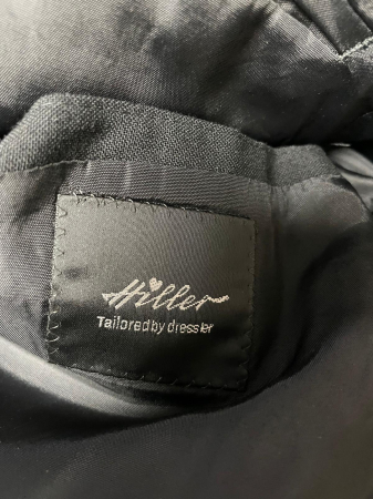 Hiller sacou                                M [3]