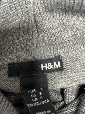H&M pulover                S [2]