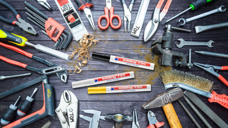 Marker cu vopsea alba Edding 750, varf 2-4 mm, corp metalic [2]