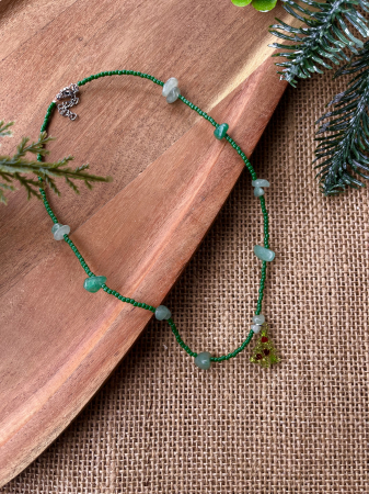 Holly Jolly - Colier Green Wonder