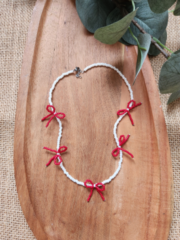 Soft Romance - Colier Red Bows cu fundițe din mărgele Toho | Choker handmade | Oțel chirurgical