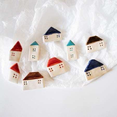 Broșă - Te aștept acasă(roșie, disproporționată) [1]