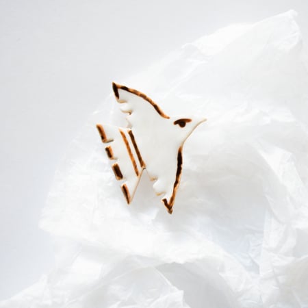 BROȘE - Broșă - Pasăre măiastră-n zbor(cu aripi deschise, maro)