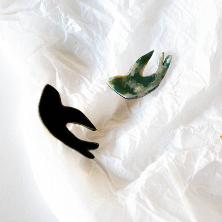 Broșă - Pasăre măiastră-n zbor(cu aripi închise, neagră) [2]