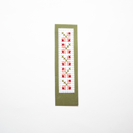 SEMNE DE CARTE - Semn de carte brodat manual - Flori de primăvară I