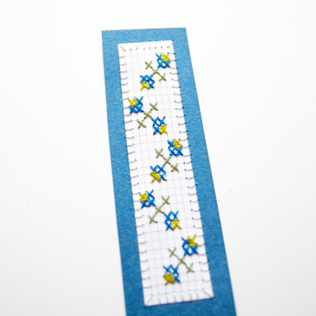 Semn de carte brodat manual - Flori de primăvară II [1]