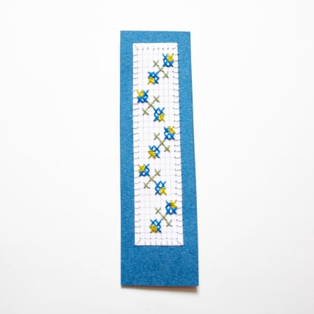 SEMNE DE CARTE - Semn de carte brodat manual - Flori de primăvară II