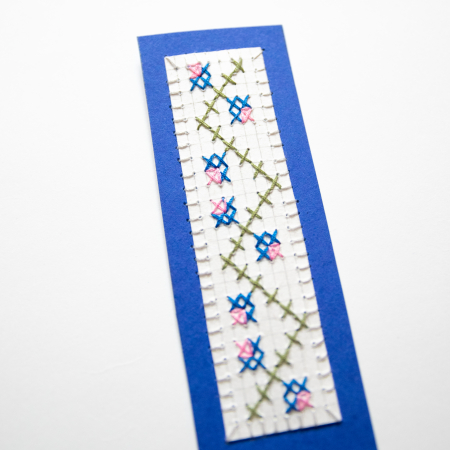 Semn de carte brodat manual - Flori de primăvară III [1]