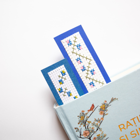 Semn de carte brodat manual - Flori de primăvară III [2]