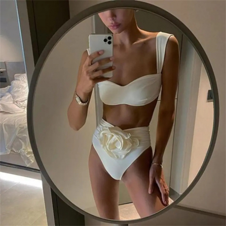 Costum de baie 2 piese alb cu floare Obsessed [10]
