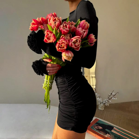Noutati - Rochie mini mulata cu trandafiri neagra Katya