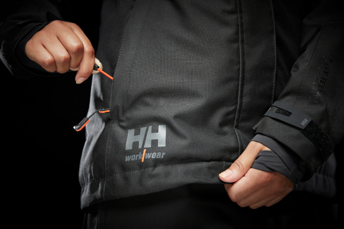 Jacheta dama cu gluga Helly Hansen Luna Winter, neagra, S [12]