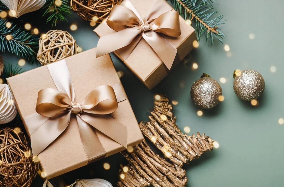Ce îi dăruiești de Crăciun – 3 cadouri inspirate pentru bărbati
