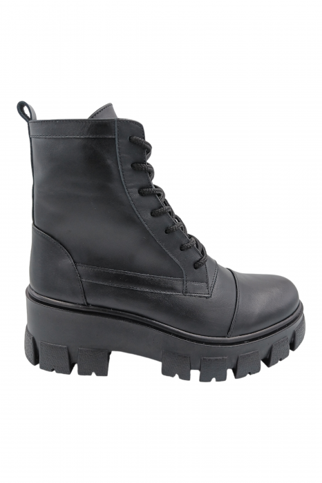 Ghete damă, piele naturală box, talpă ușoară, crampoane mari, negru [2]