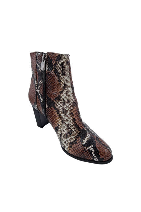 Botine damă eleganți, piele naturală, vârf migdalat, toc gros, imprimeu șarpe maro. [2]