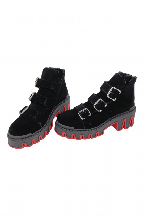 Ghete damă, piele naturală velur, catarame, talpă cu striați, negru, Sanda [4]