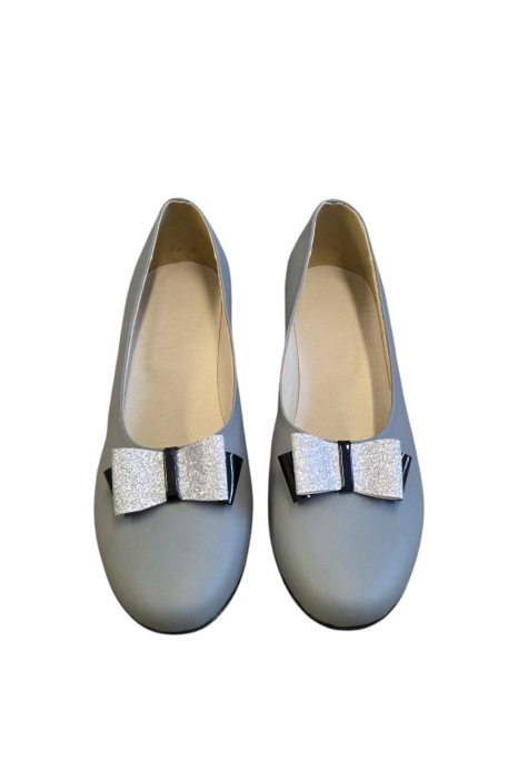 Pantofi dama gri din piele naturala cu funda glitter [4]
