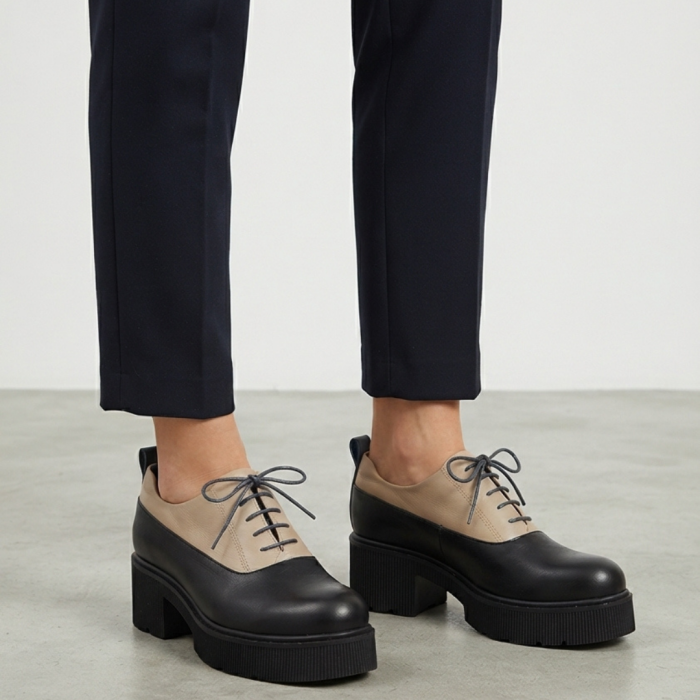 Pantofi moderni din piele naturală cu șiret – talpă masivă bej‑negru [6]