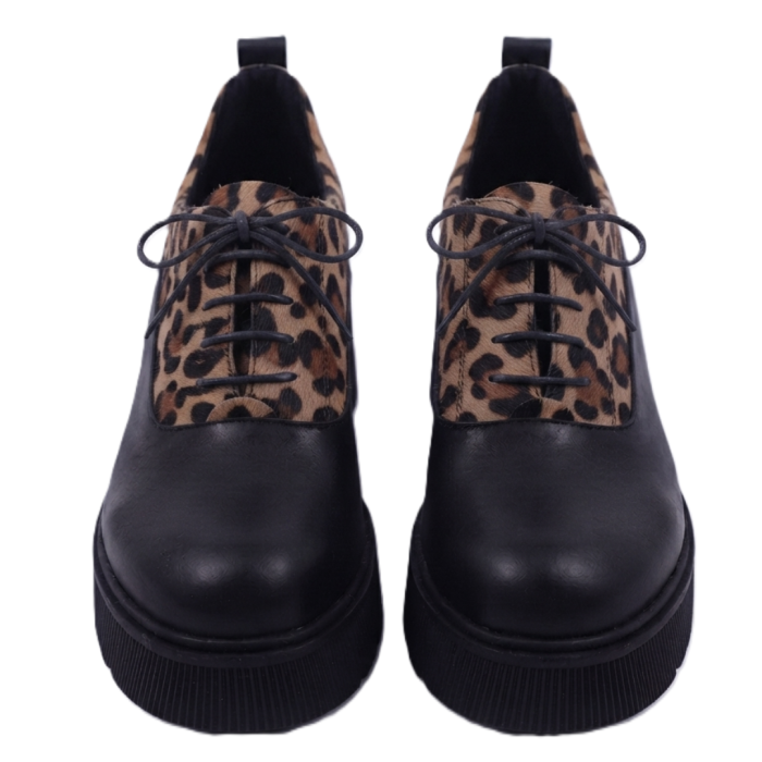 Pantofi moderni din piele naturală cu imprimeu leopard mat – talpă masivă neagră [4]
