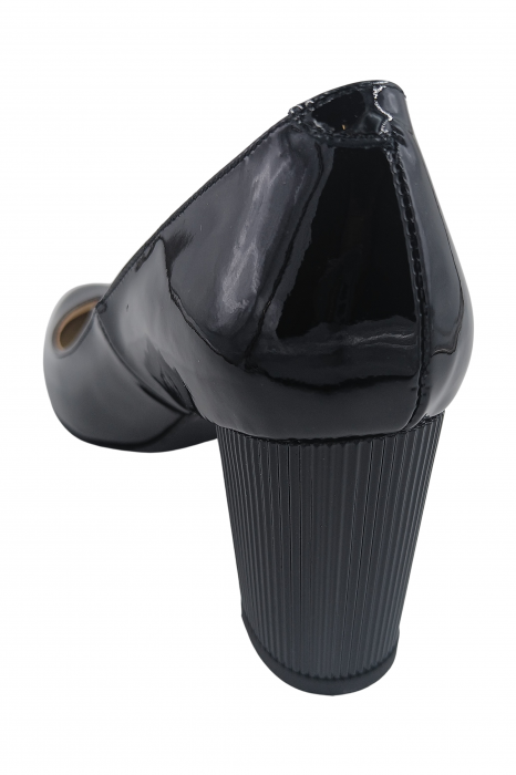 Pantofi damă eleganți, piele naturală lăcuită, toc mediu gros, cu striați, negru. SANDALI [3]