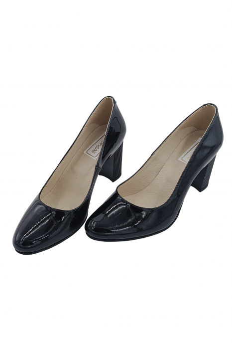 Pantofi damă eleganți, piele naturală lăcuită, toc mediu gros, cu striați, negru. SANDALI [4]