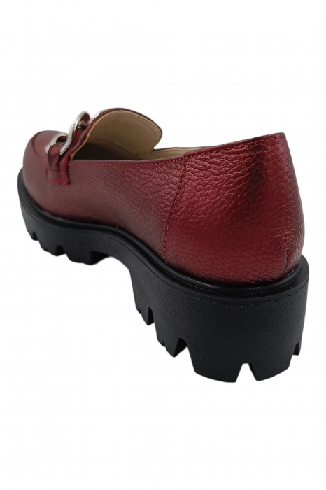 Pantofi mocasini damă, piele naturală bizon, ornament lanț, grena. SANDALI [3]