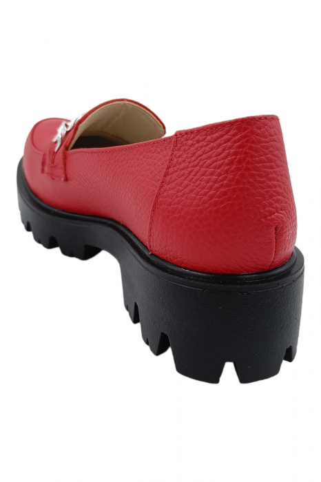 Pantofi mocasini damă, piele naturală bizon, ornament lanț, roșu. SANDALI [3]