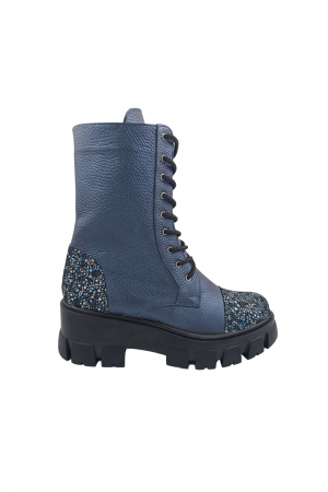 Ghete cu talpa masiva - Ghete damă casual, piele naturală bizon, talpă ușoară, crampoane mari, albastru, flori albastre, SANDALI