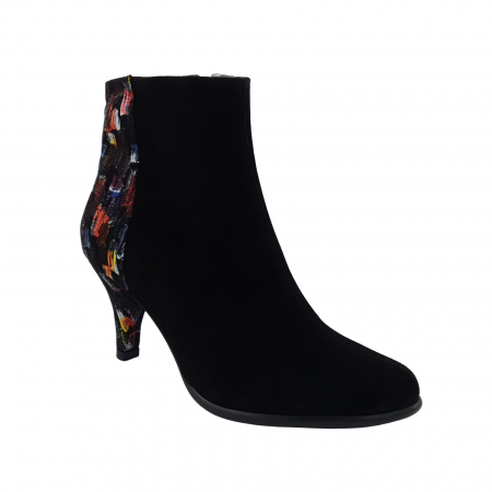 Botine cu toc subțire - Botine damă eleganți, piele naturală întoarsă, vârf migdalat, toc cui, imprimeu picasso, negru