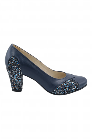 Pantofi cu toc gros 6 cm - Pantofi damă eleganți, piele naturală, vârf rotund, toc gros mediu, imprimeu flori albastre, albastru