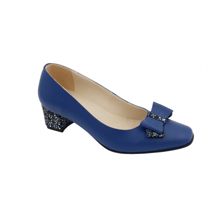 Pantofi cu toc gros 4 cm - Pantofi dama eleganti, varf patrat, piele naturala, toc gros imbracat, funda, albastru cu flori albastre, Sandali