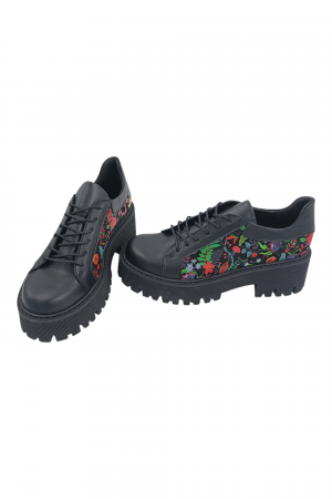 Pantofi damă, piele naturală, talpă cu striații, cu imprimeu traditional floral, negru [4]