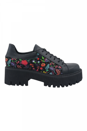 Pantofi damă - Pantofi damă, piele naturală, talpă cu striații, cu imprimeu traditional floral, negru