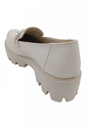 Pantofi mocasini damă, piele naturală bizon, ornament lanț, bej. SANDALI [2]