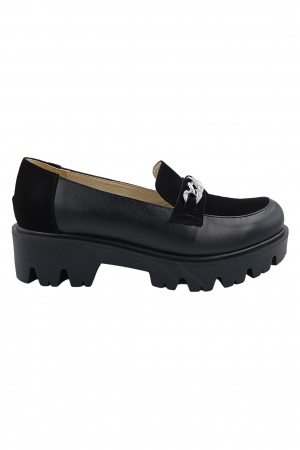 Mocasini dama - Pantofi mocasini damă, piele naturală box, piele velur, ornament lanț, negru. SANDALI