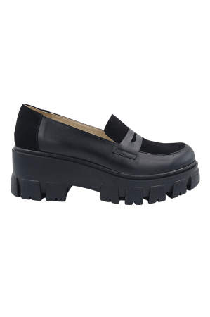 Mocasini dama - Pantofi mocasini damă, piele naturală box, piele velur, talpă ușoară cu crampoane, negru, SANDALI