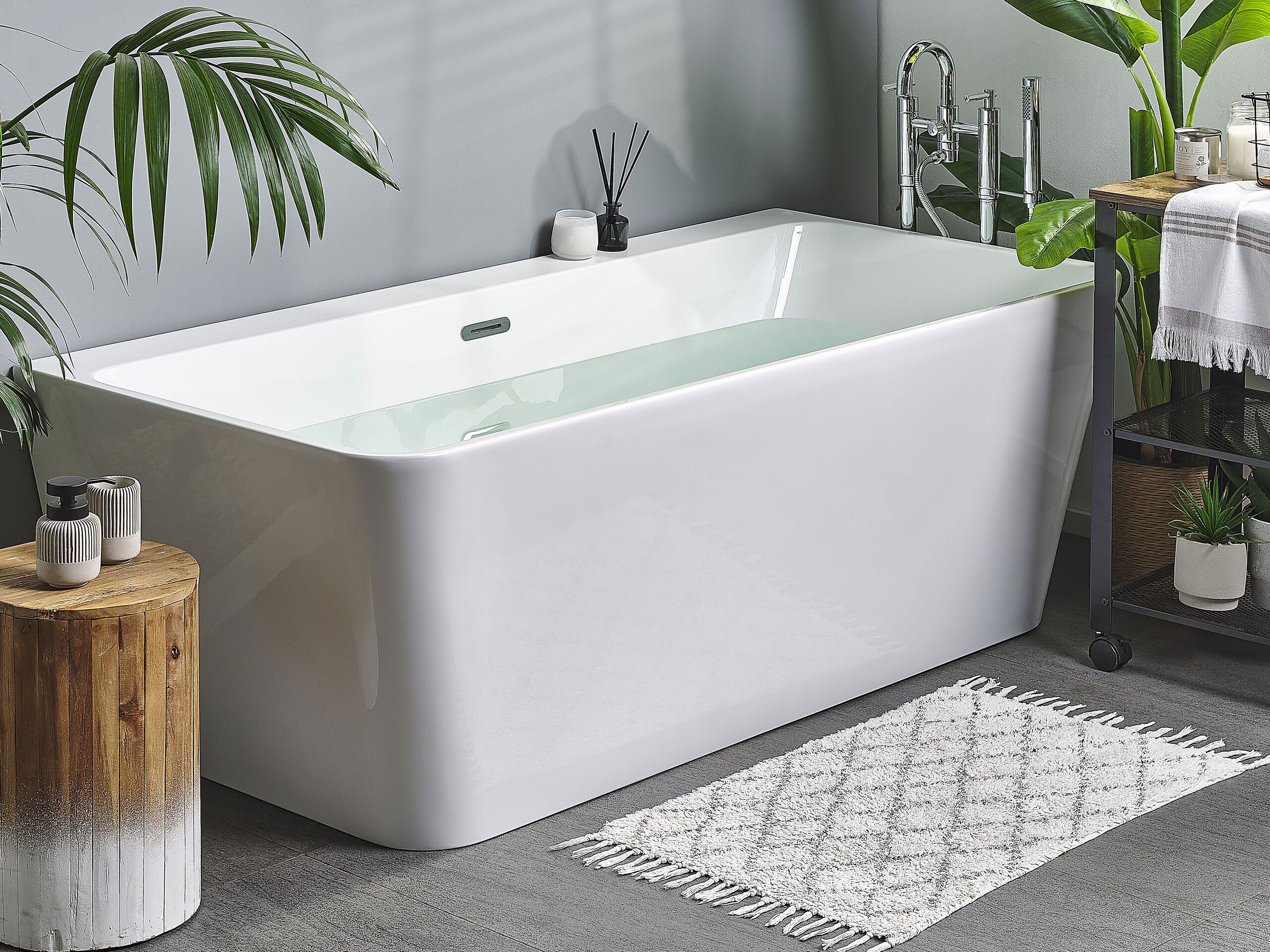 Black Friday - HASSEL bathtub 170 x 80 cm White