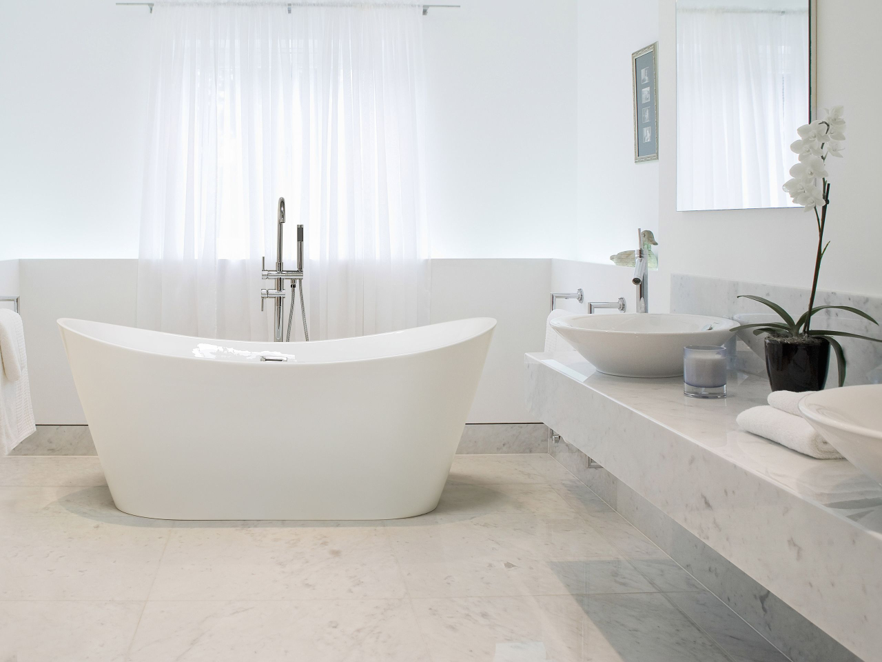 Freestanding bathtub ANTIGUA 150 x 75 cm White [1]