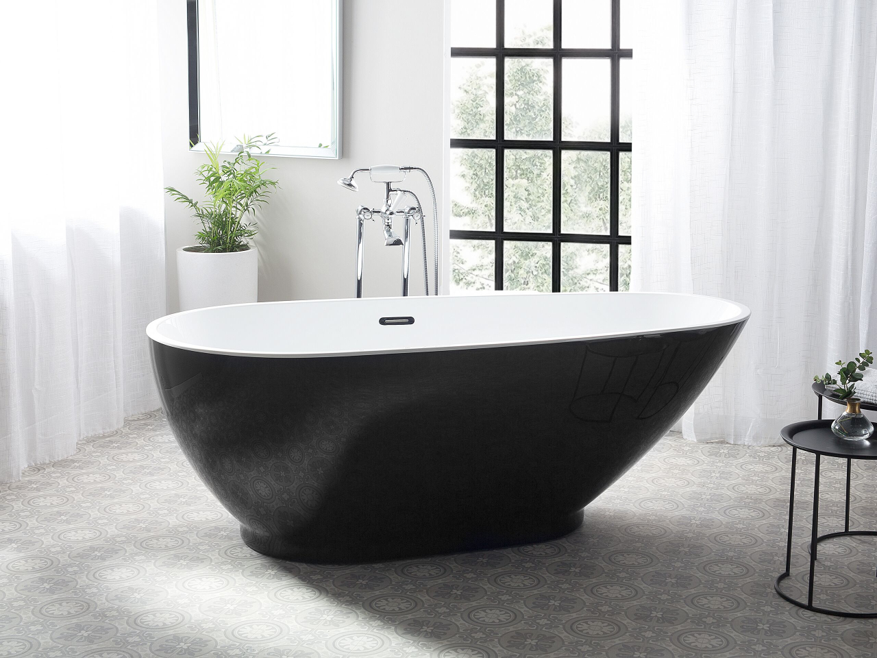 Freestanding bathtub GUIANA 173 x 82 cm Black/White [1]