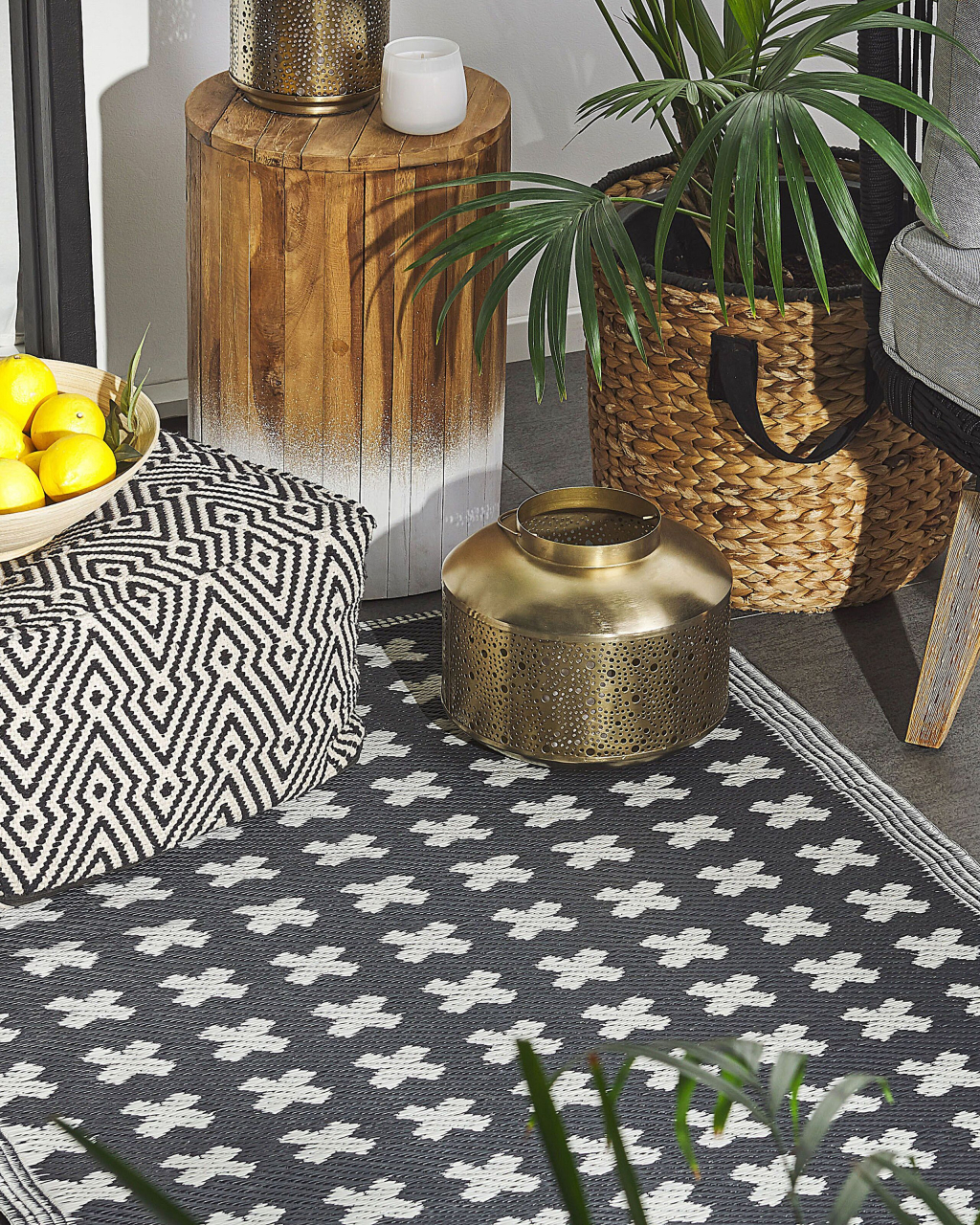 ROHTAK outdoor rug Black 90 x 180 cm [1]