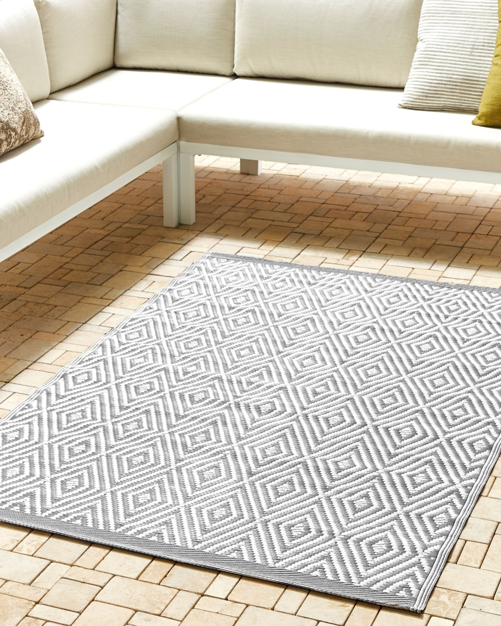 SIKAR Outdoor Rug Light Grey 120 x 180 cm [1]