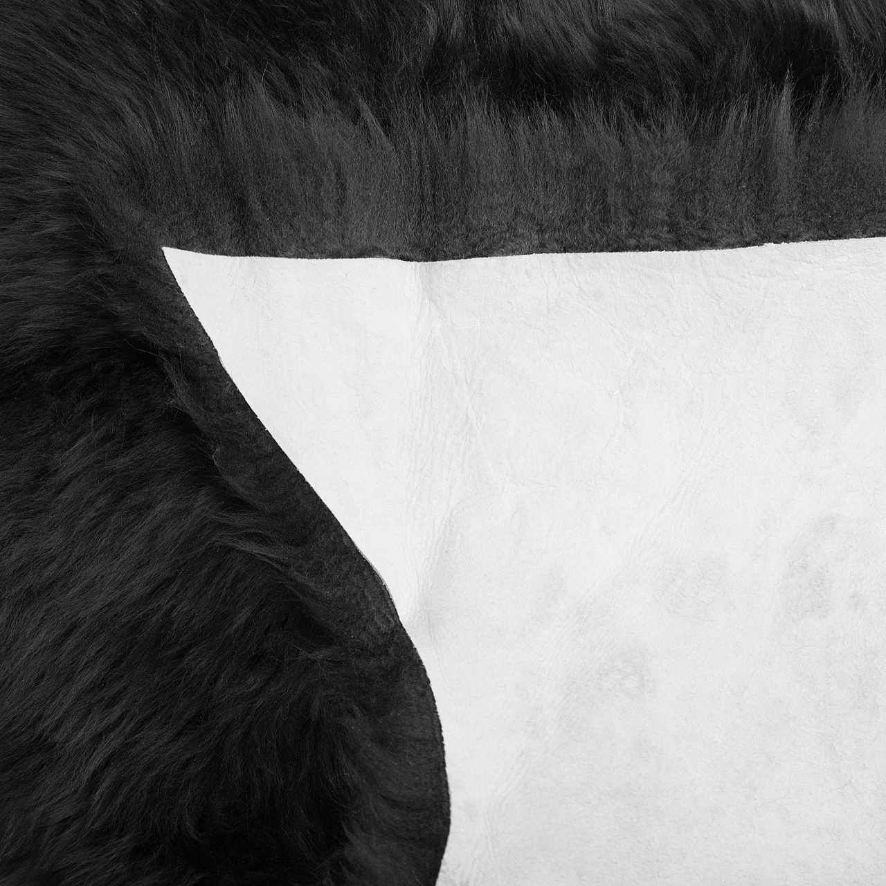 Sheepskin rug ULURU Black 65 x 110 cm [5]