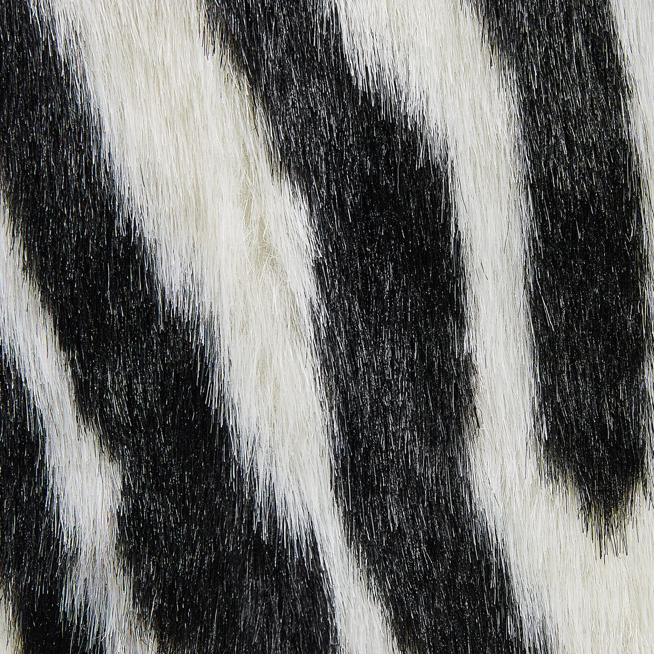 Faux fur rug NAMBUNG White Black 60 x 90 cm [4]