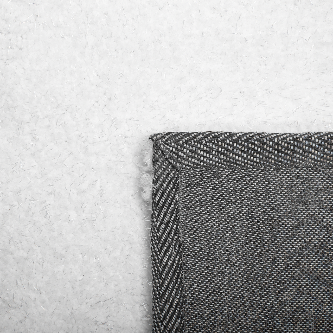 Shaggy rug DEMRE White 200 x 200 cm [6]