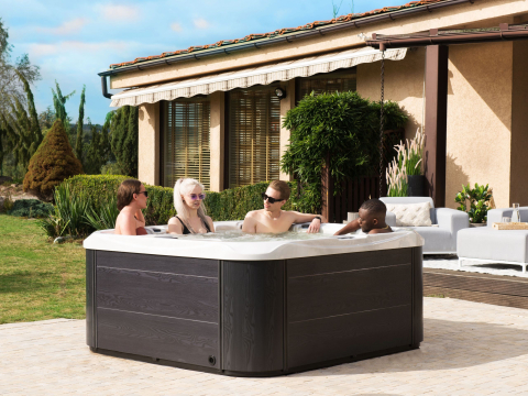 Outdoor Jacuzzi with LED LASTARRIA White [0]
