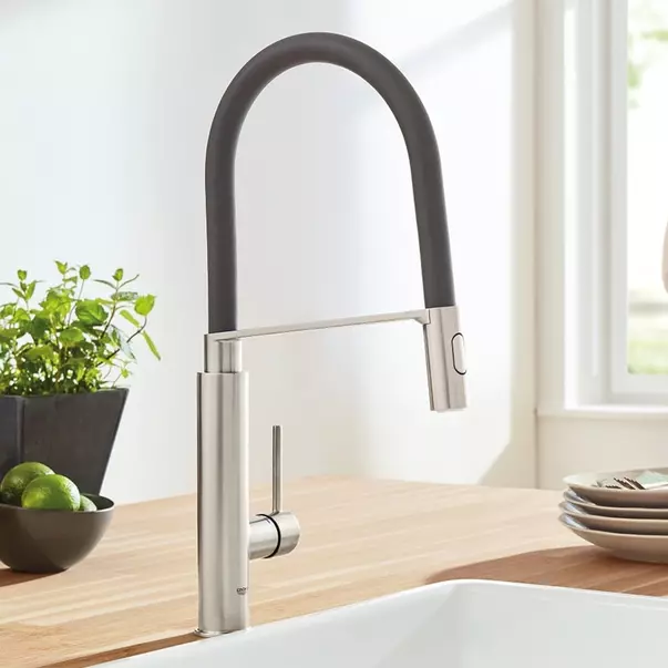 Baterie bucatarie cu pipa flexibila Grohe Concetto crom periat Supersteel [1]