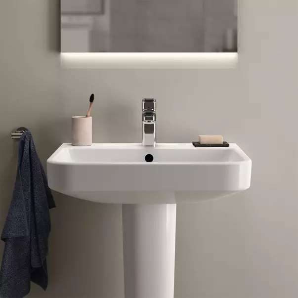 Lavoar suspendat Ideal Standard i.life B alb lucios 55 cm cu orificiu baterie si preaplin [4]